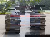 Used 2024 Volkswagen Atlas SE w/ Panoramic Sunroof Package image 5