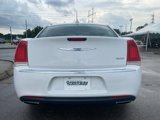 Used 2023 Chrysler Pacifica Touring-L image 5