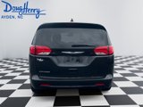 Used 2023 Chrysler Voyager LX image 4