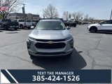 Used 2025 Chevrolet Trax LT w/ Sunroof Package image 2