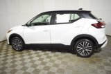Used 2022 Nissan Kicks SV image 2