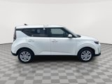 Used 2024 Kia Soul LX image 4
