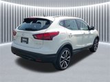 Used 2017 Nissan Rogue Sport SL image 3