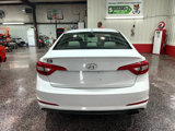 Used 2016 Hyundai Sonata SE image 4
