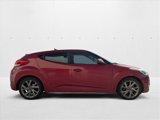 Used 2017 Hyundai Veloster image 4