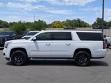 Used 2020 GMC Yukon XL SLT image 2