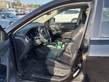 Used 2015 Nissan Rogue SL image 2
