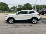 Used 2017 Nissan Rogue Sport SV w/ SV Premium Package image 2