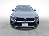 Used 2022 Volkswagen Taos SE image 2