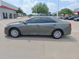 Used 2014 Toyota Camry LE image 3
