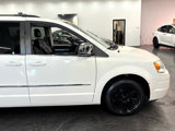 Used 2010 Chrysler Town & Country Touring Plus w/ Safetytec Group image 5