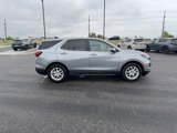 Used 2023 Chevrolet Equinox LT image 2