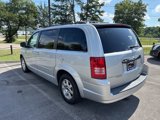 Used 2008 Chrysler Town & Country Touring image 4