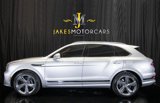 Used 2023 Bentley Bentayga Plug-In Hybrid image 3