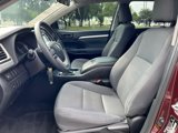 Used 2019 Toyota Highlander LE w/ Phone Cable & Charge Package image 5