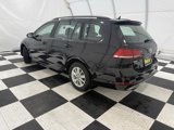 Used 2019 Volkswagen Golf S image 2