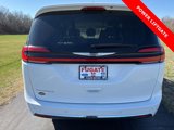 Used 2021 Chrysler Pacifica Touring-L image 5