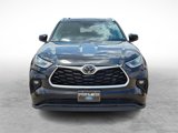 Used 2021 Toyota Highlander XLE image 3