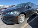 Used 2022 Chrysler Voyager LX image 5