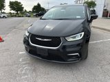 Used 2022 Chrysler Pacifica Touring-L image 6