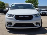 Certified 2023 Chrysler Pacifica Touring-L image 4