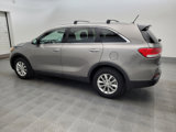Used 2016 Kia Sorento LX image 3