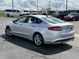 Used 2018 Ford Fusion SE image 3