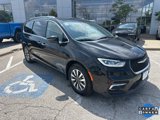 Used 2021 Chrysler Pacifica Touring-L image 6