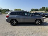 Used 2017 Nissan Pathfinder SV image 5