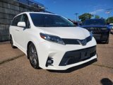 Used 2019 Toyota Sienna SE image 2