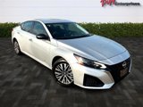 Used 2024 Nissan Altima 2.5 SV image 6