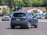 Used 2021 Jeep Cherokee Latitude Lux image 2