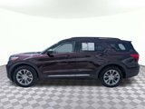 Used 2022 Ford Explorer XLT w/ Equipment Group 202A image 6
