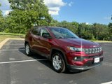 Used 2022 Jeep Compass Latitude image 3