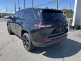 Used 2023 Jeep Grand Cherokee Limited w/ Black Appearance Package image 5
