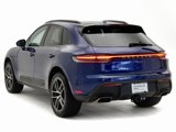 Certified 2024 Porsche Macan image 3