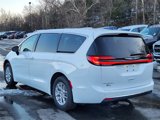 New 2025 Chrysler Pacifica Select image 4