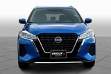 Used 2023 Nissan Kicks SV image 3