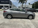 Used 2021 Hyundai Accent SEL image 2