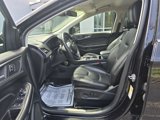 Used 2022 Ford Edge Titanium image 2