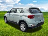 New 2025 Hyundai Venue SE image 4