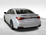 Used 2019 Toyota Avalon XSE image 4