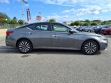 Used 2024 Nissan Altima 2.5 SV image 3