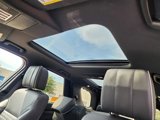 Used 2020 Land Rover Discovery HSE Luxury image 3