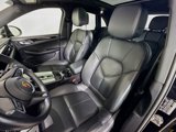 Certified 2023 Porsche Macan image 5
