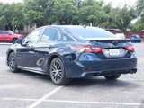 Used 2021 Toyota Camry SE image 3