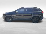 Used 2018 Jeep Cherokee Limited w/ Technology Group image 2
