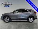 Used 2017 Nissan Rogue SV image 2