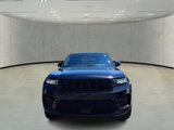 Used 2024 Jeep Grand Cherokee Altitude image 2
