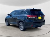 Used 2019 Toyota Highlander XLE image 3